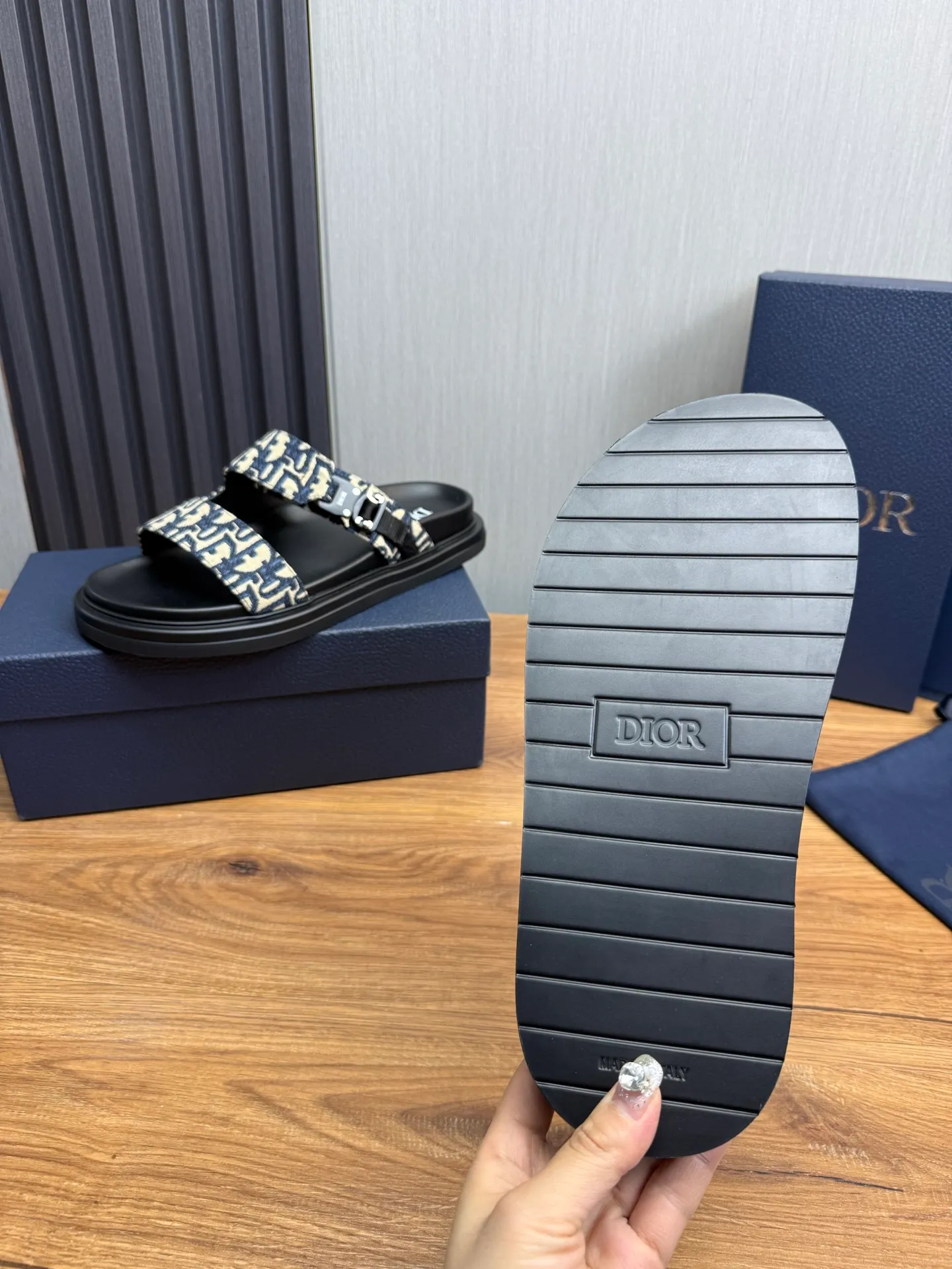 Men's shoes 300💰 Dior. Men's slippers🩴 Official website 1:1 production 38-45 size 45 46 🉑️Customized original material shipped✅
